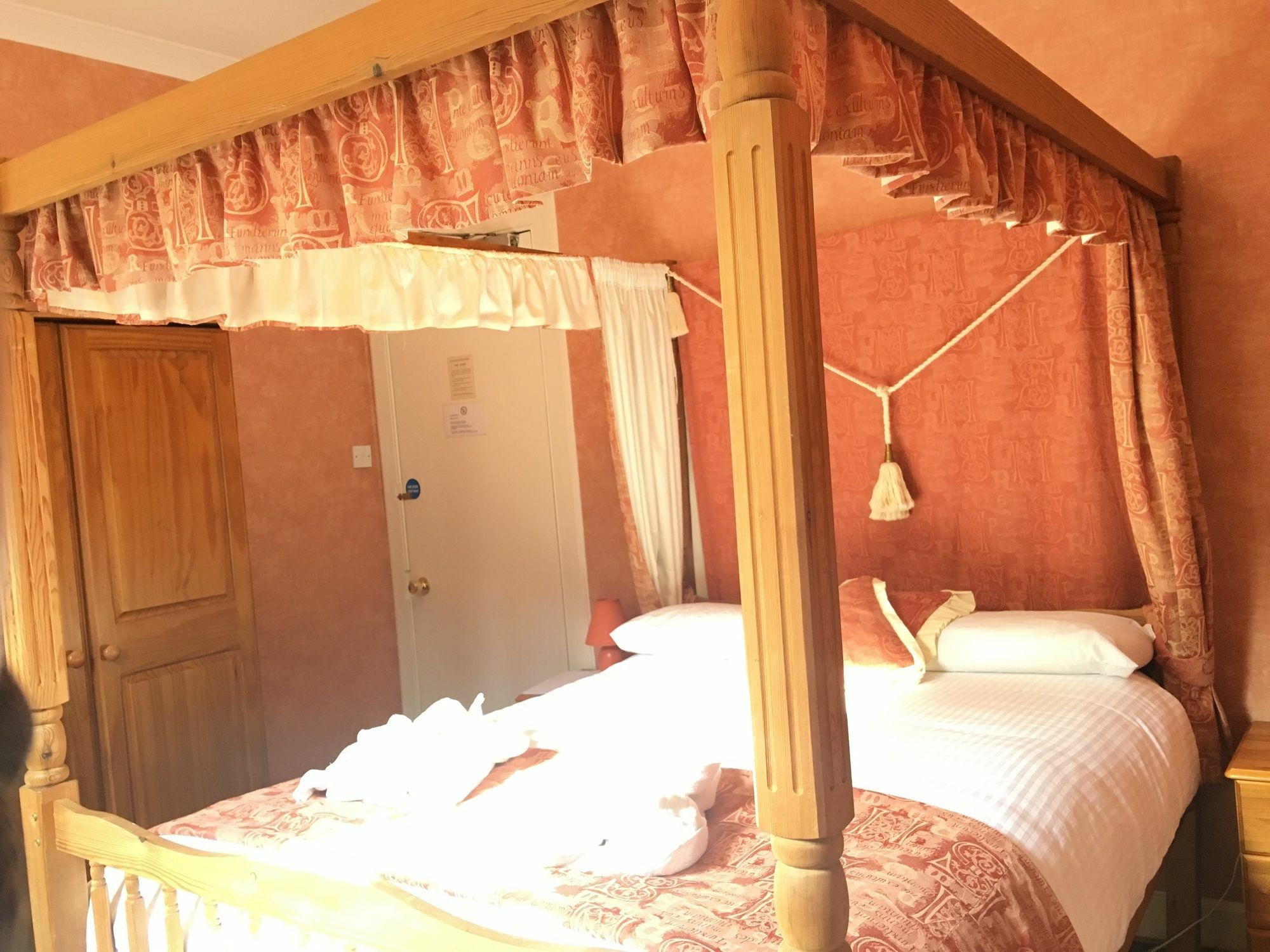 Cannon House Hotel รอธเซย์ ภายนอก รูปภาพ