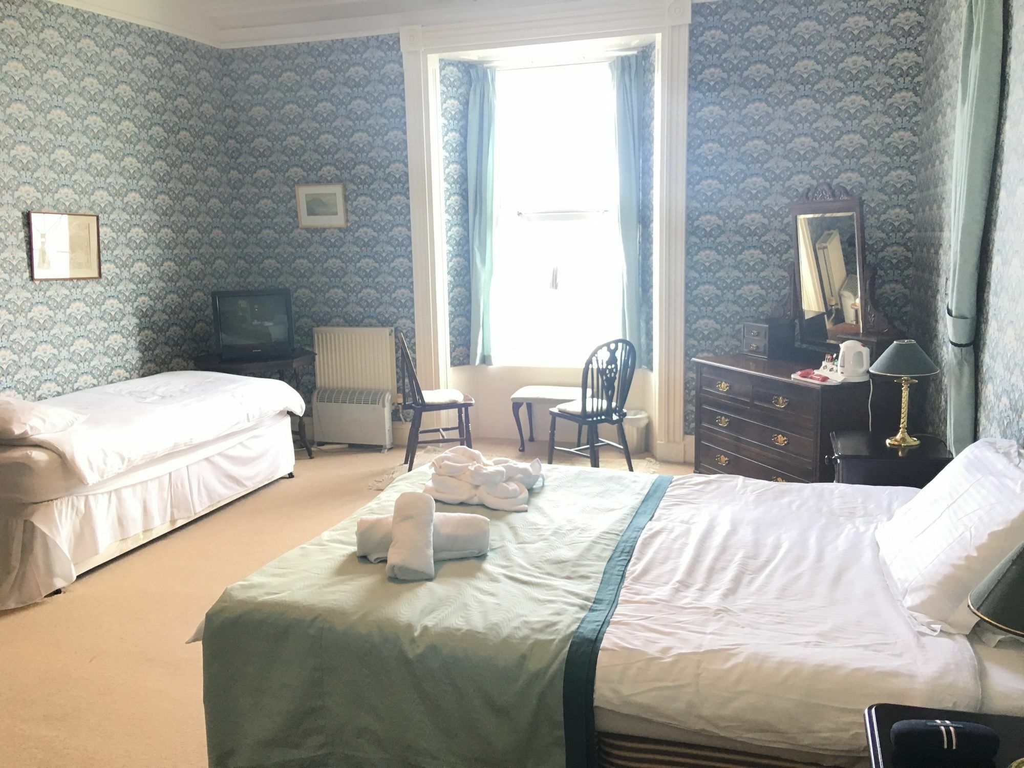 Cannon House Hotel รอธเซย์ ภายนอก รูปภาพ